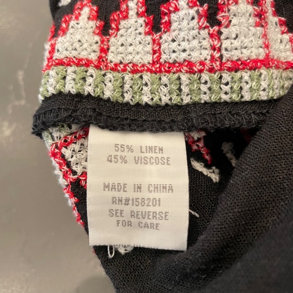 CALI 1850 Women's Size XS Black Linen Shorts White Green Red Embroidered Trim - Picture 4 of 5